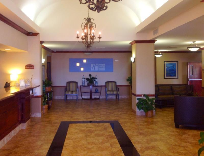 Holiday Inn Express Hotel & Suites Barstow By Ihg Ngoại thất bức ảnh